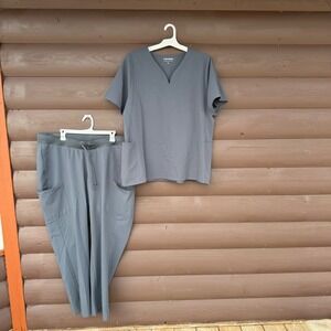 Mandala Scrub Set Women 2XL Gray Excellent Equa-Tek Performance V-Neck Cargo
